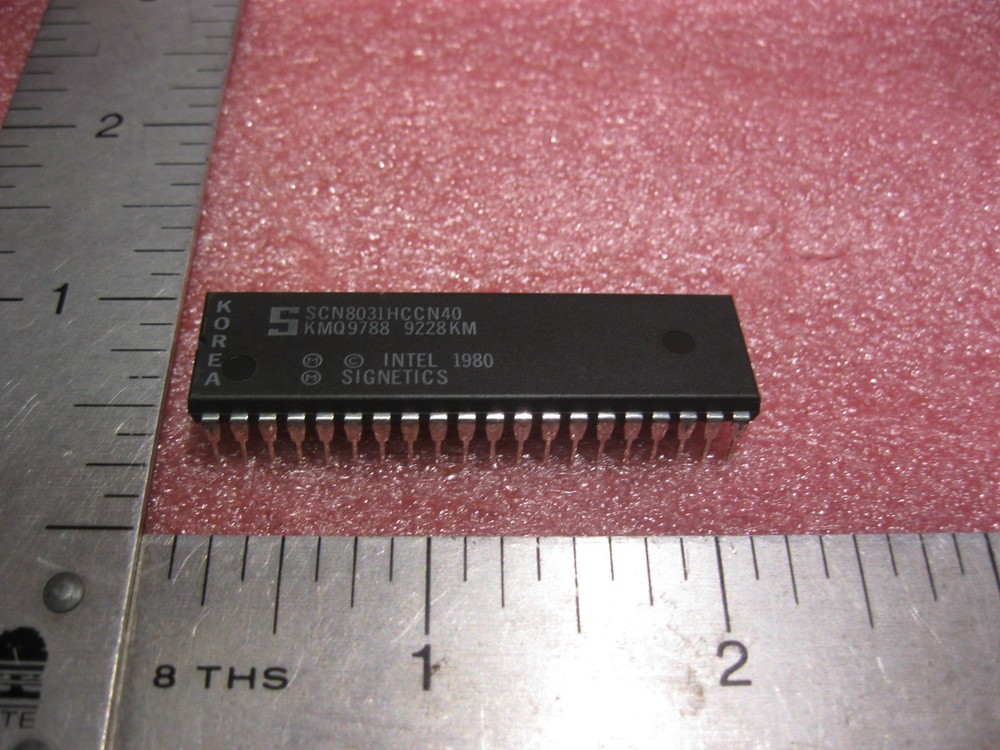 SCN8031HCCN40 Signetics 8-Bit Microprocessor Intel