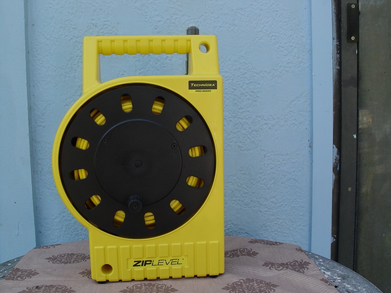 UNUSED  Ziplevel PRO-2000 High Precision professional Altimeter laser level tool
