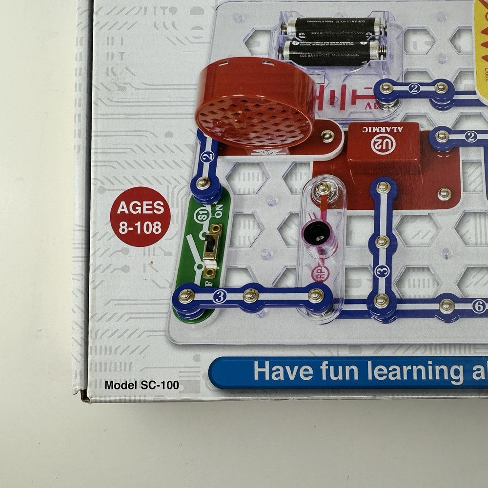 Elenco Snap Circuits Junior STEM Build Over 100 Electronic Projects Complete