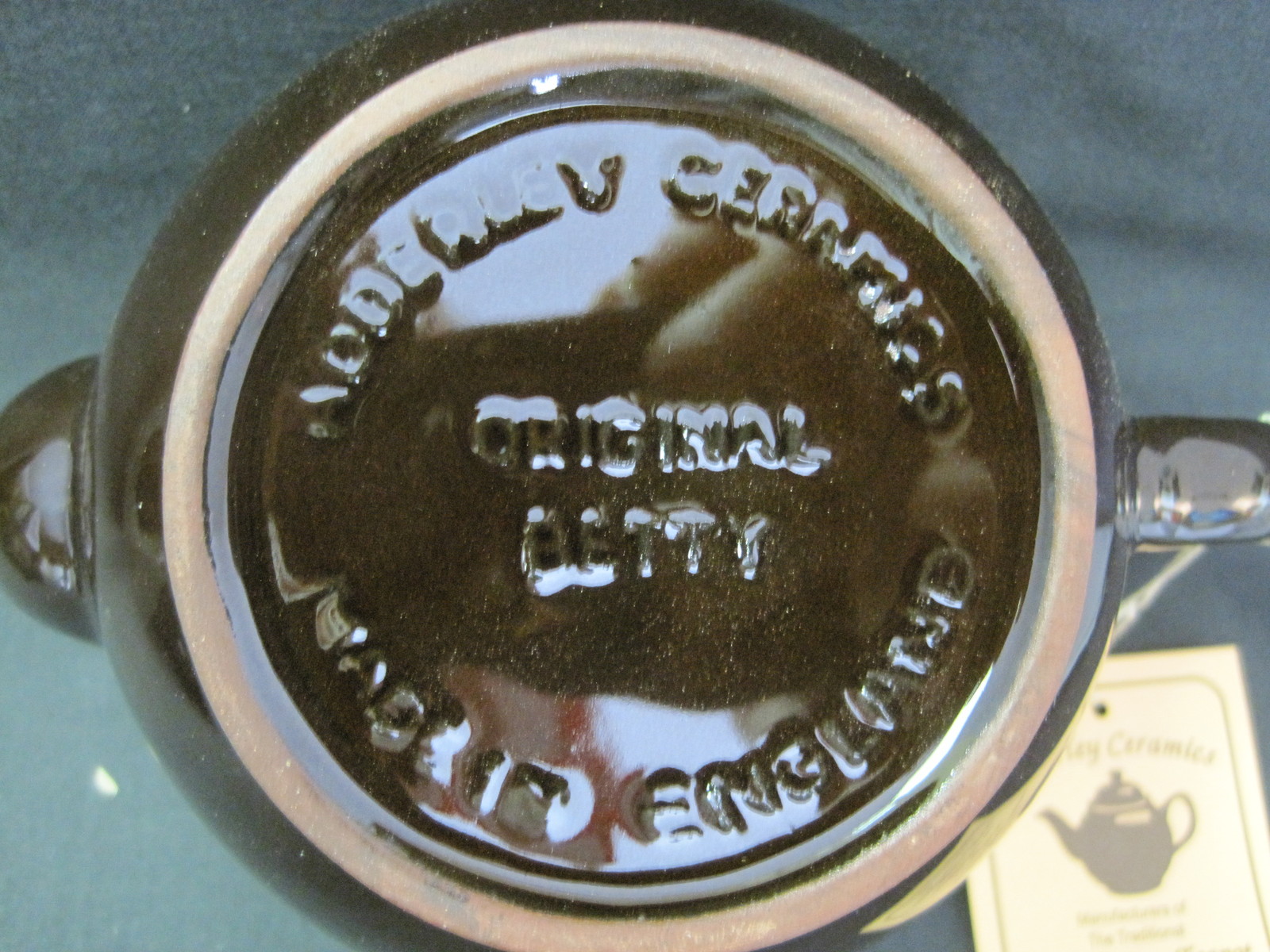 GENUINE BROWN BETTY, Red Clay, Rockingham Glaze, 8 Cup Tea Pot, MADE IN ENGLAND