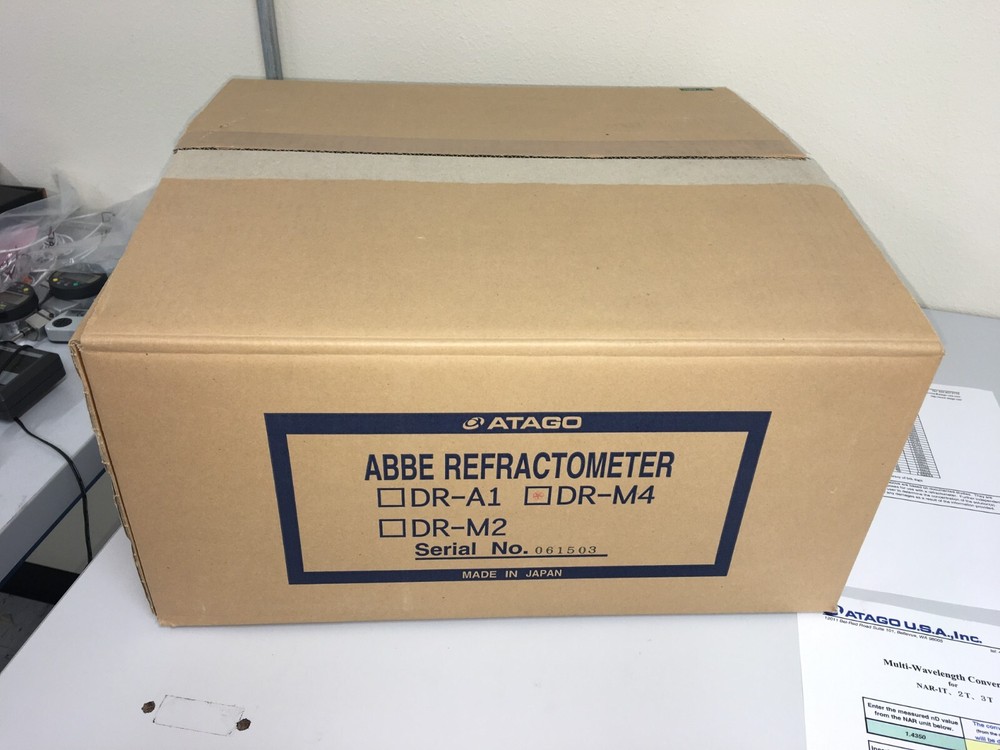 ATAGO DR-M4/1550 ABBE REFRACTOMETER WITH LIGHTSOURCE - Slightly Used!!!!!