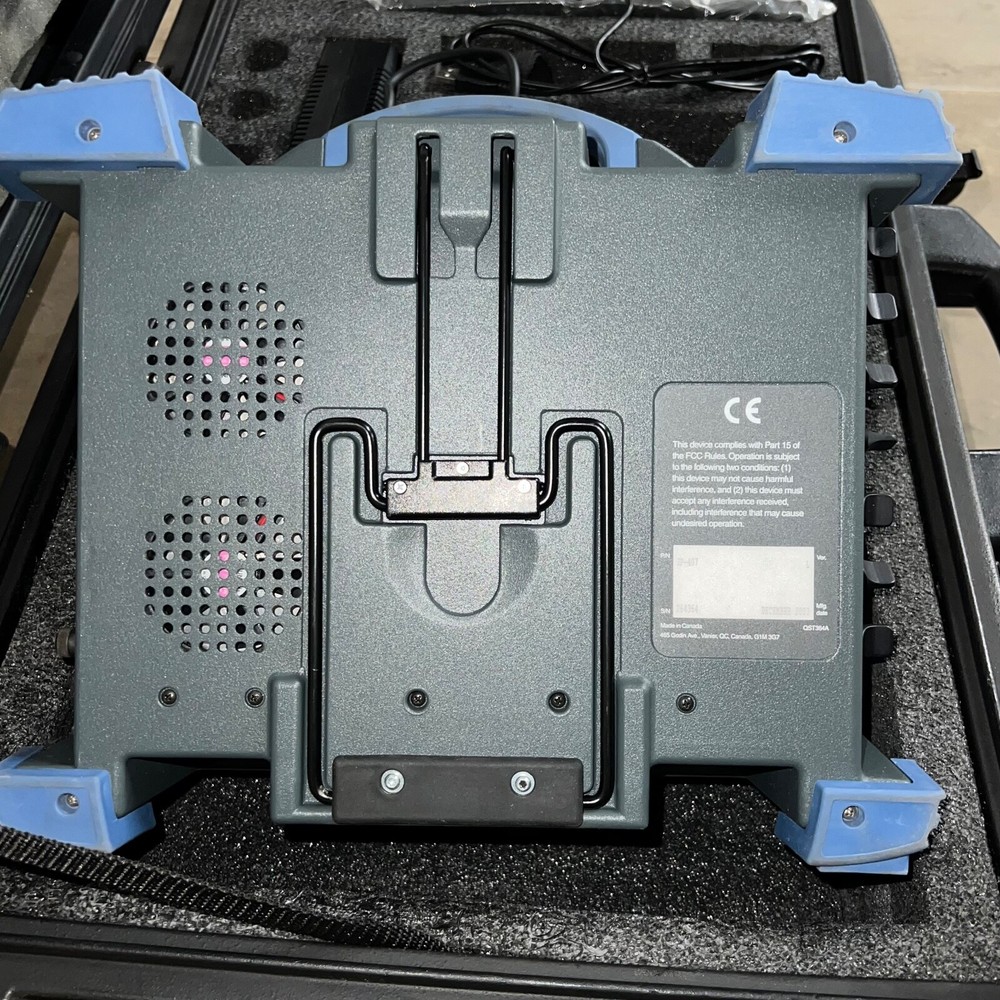 Exfo FTB-400 Universal Test System w/ FTB-5240 Optical Spectrum Analyzer Module