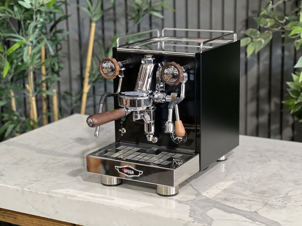 WEGA W MINI 1 GROUP BLACK & TIMBER ESPRESSO COFFEE MACHINE