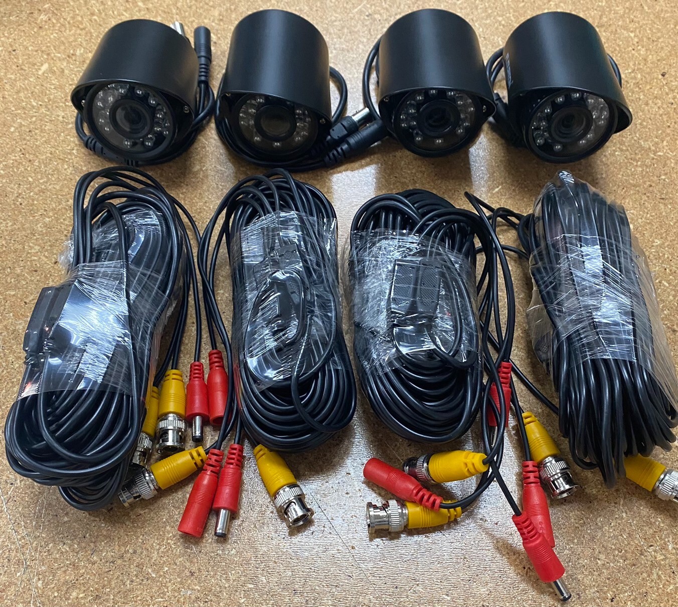 [NEW] Floureon CCTV 4-Camera Kit with H.264 4-Channel Digital Video Recorder