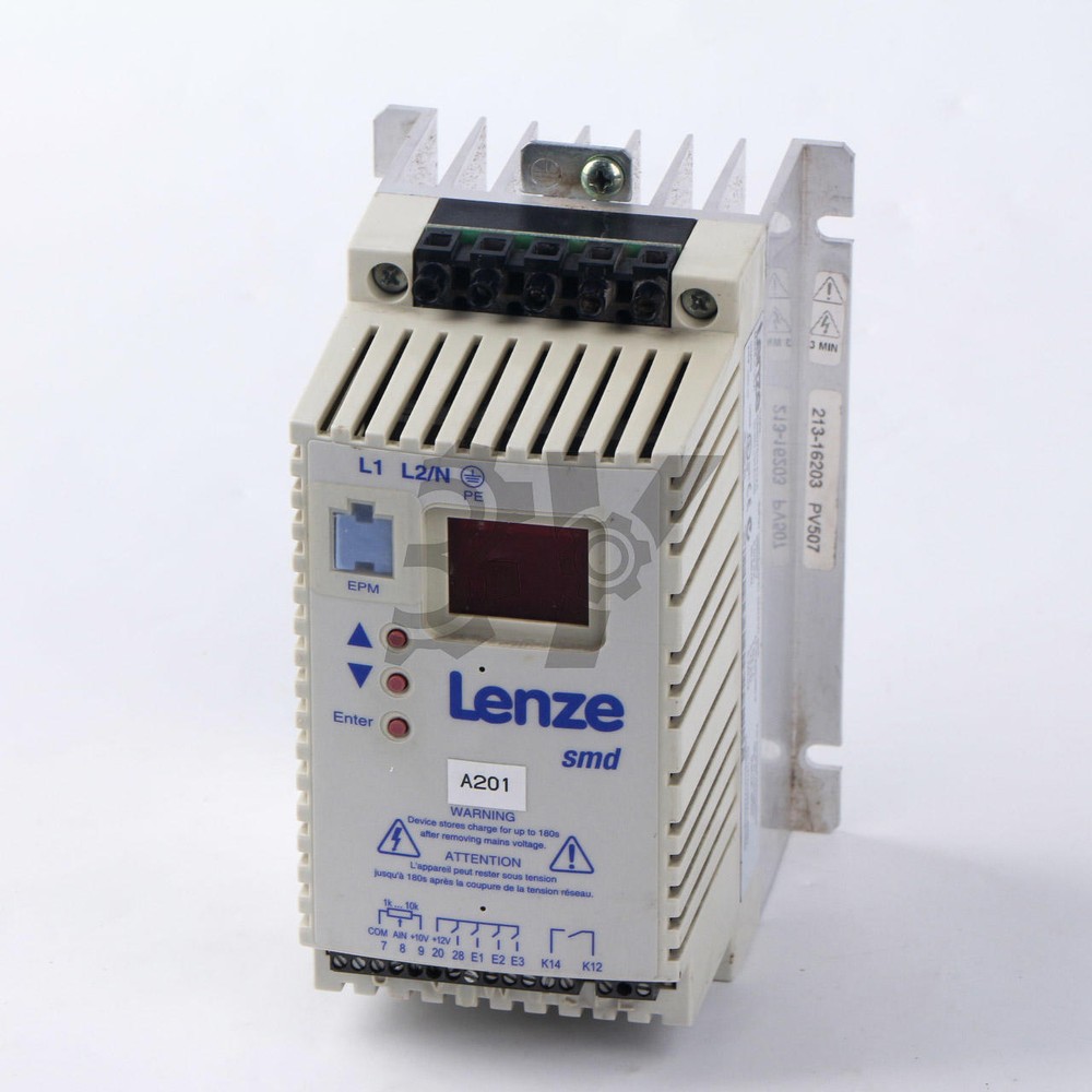 Used 1PC Lenze ESMD751C4TXA frequency converter