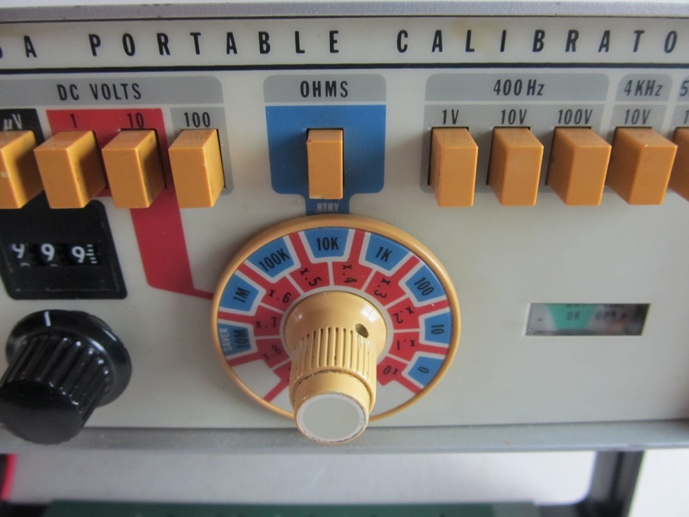 Fluke 515A Portable Calibrator, Working Condition