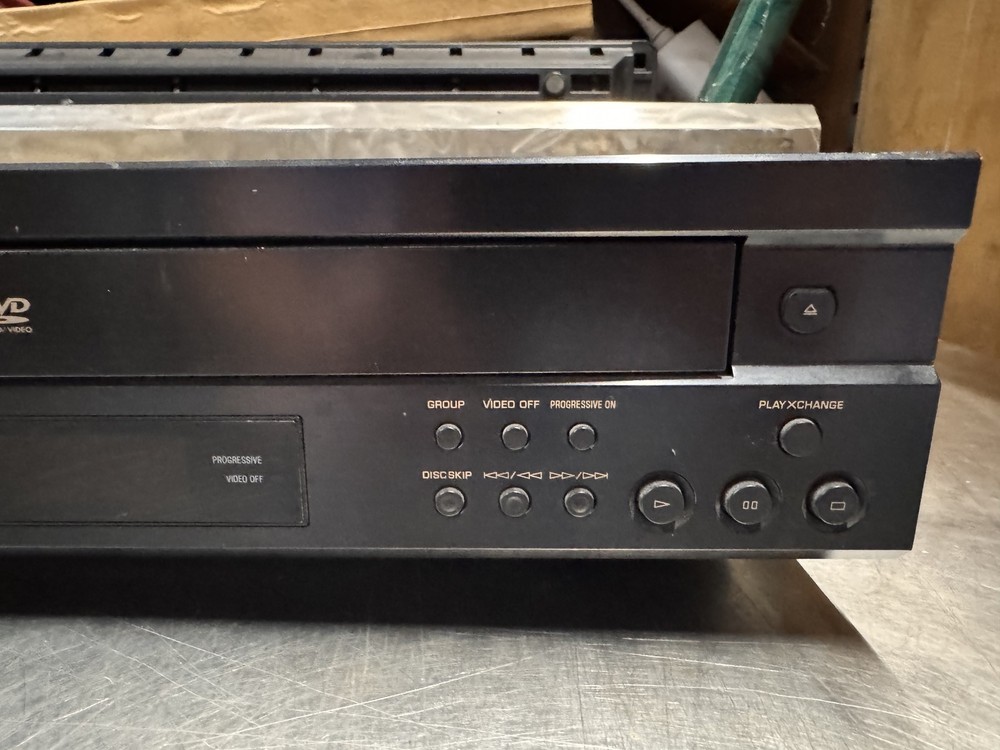 Yamaha DV-C6480 DVD Player
