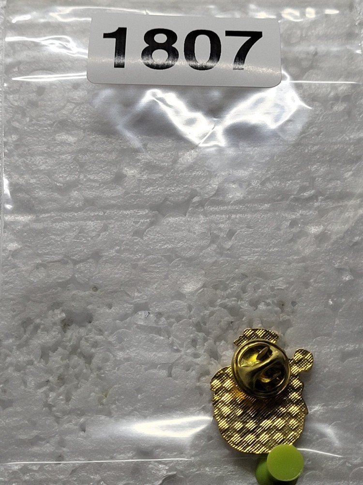 TRI-MOUNTAIN 1989 HAT LAPEL PIN PIN BACK USED (R1807)