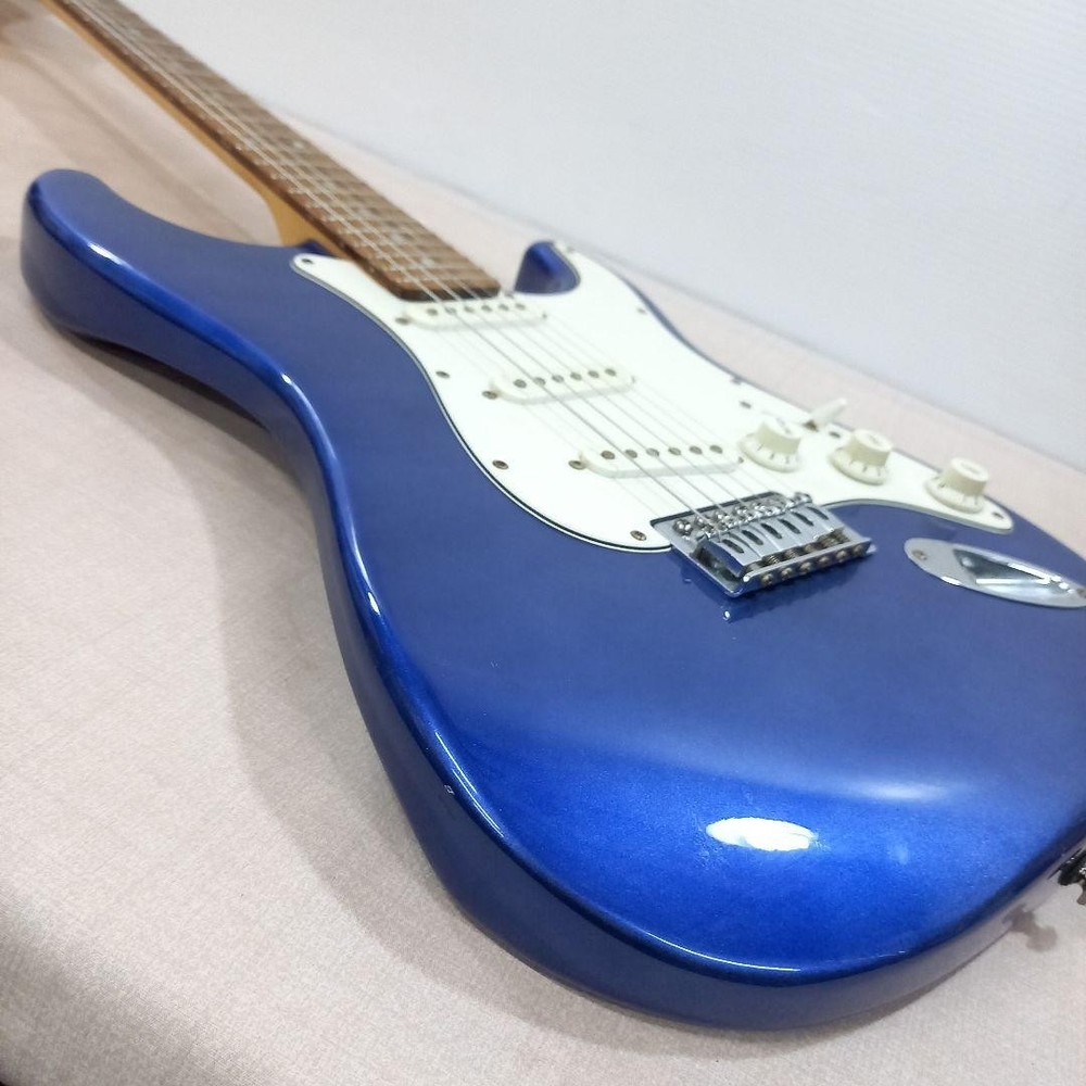 Mavis Stratocaster Metallic Blue