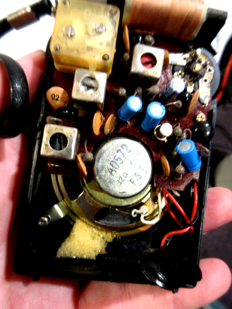 2-Vintage Transistor Radios Red-Computron & AITC Solid State