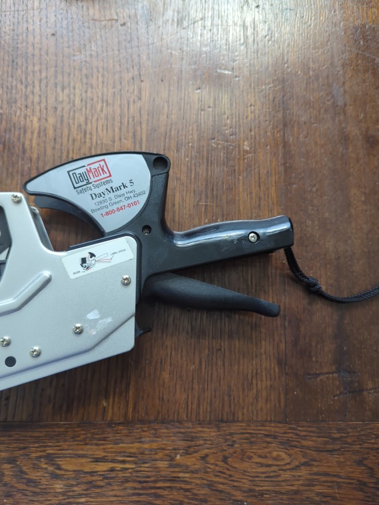Daymark Dm5 - 3 Line Marker (DM5) date coder.