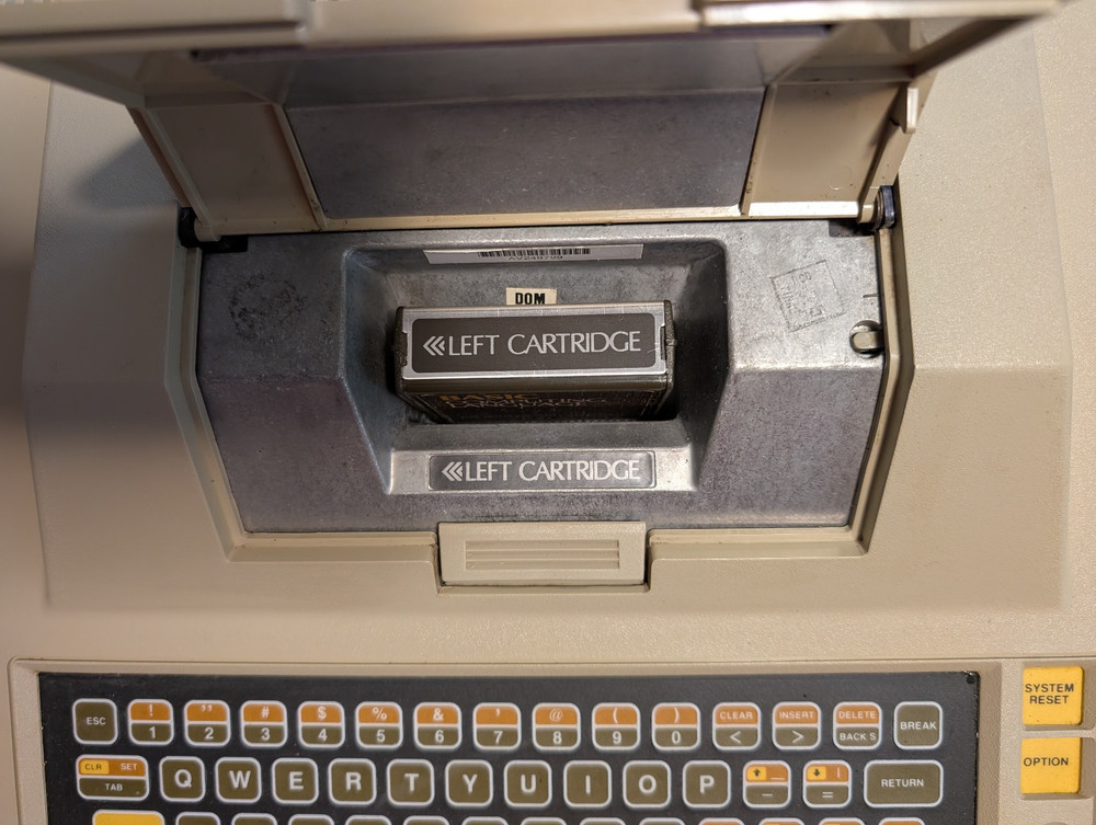 Atari 400 Home Computer - Tested working