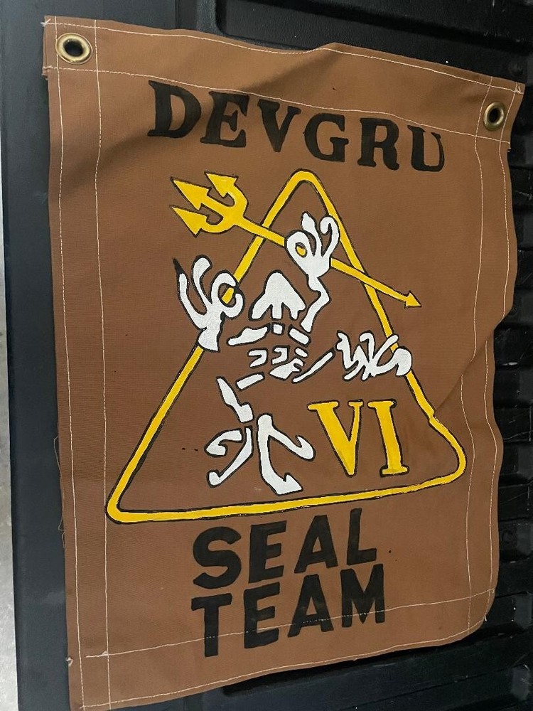 MODERN  SEAL TEAM SIX DEVGRU FROG TRIDENT BAR-  BARRACK WALL FLAG