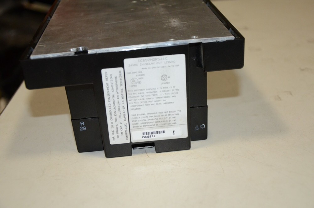 GE Fanuc 90-20 CPU211 PLC Programmable Controller IC692CPU211 IC692MDR541