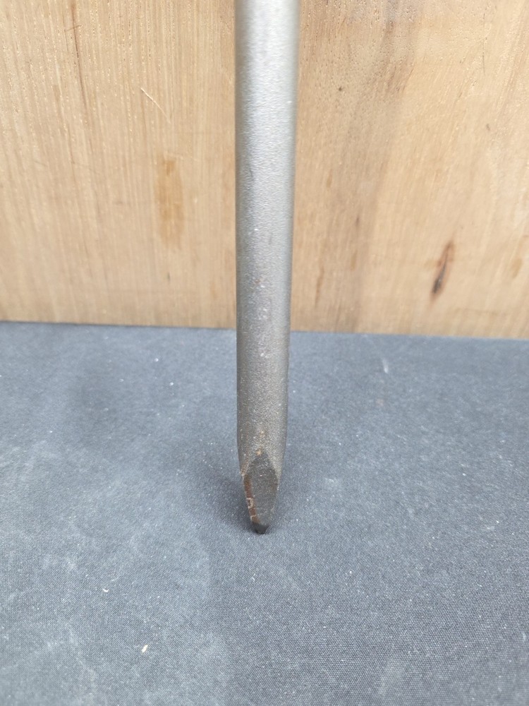 DeWalt DW5832 12" Bull Point SDS Max READ