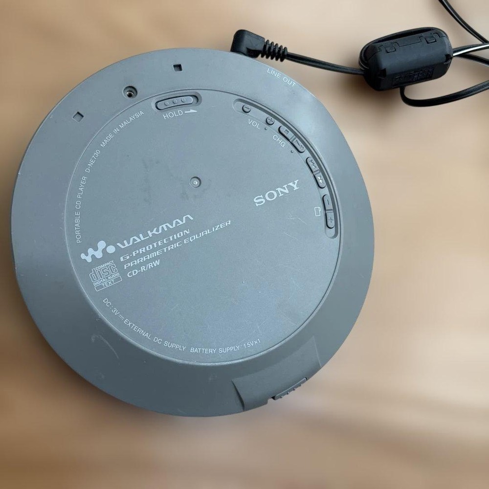SONY D NE730 CD Walkman Portable CD Player Timepiece Audio Ready Authentic