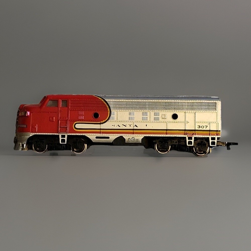 Santa Fe HO Scaled Locomotive Train UNTESTED