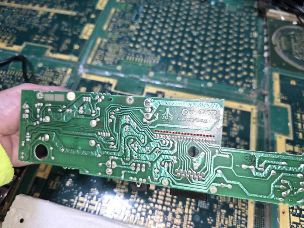 Atari 400 DEFECTIVE DONOR-MISSING Componets-400 PWR Button Board-Untested-PARTS