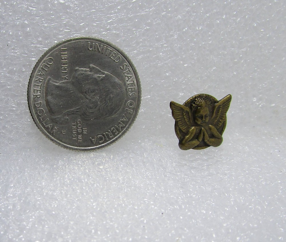 Praying Angel Pin