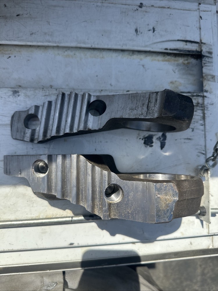 John Deere AT341430 Left Master Link