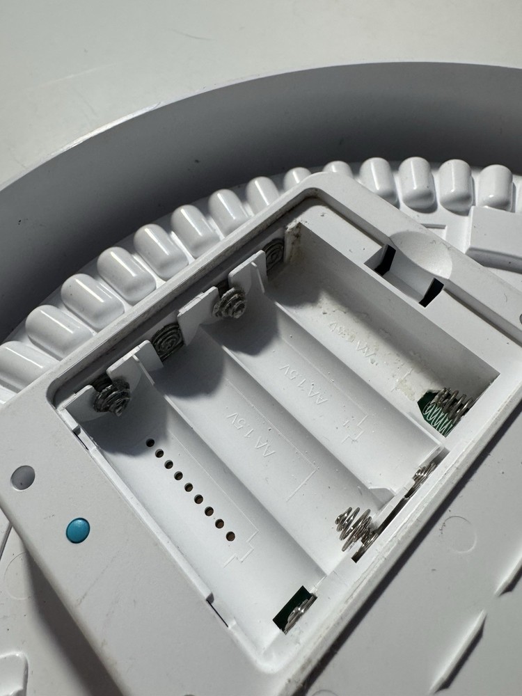 READ Amazon Echo Wall Clock Alexa Compatible LED Display Timer BATTERY CORROSION