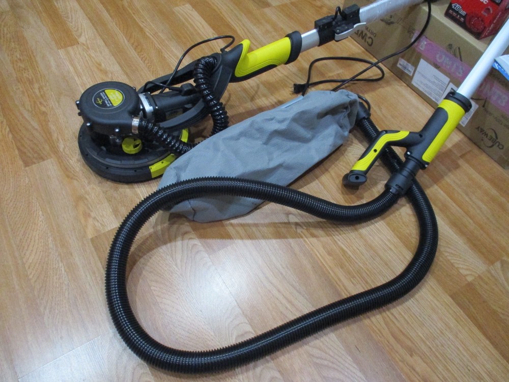 CUBEWAY Drywall Sander with Vacuum Attachment New in Box