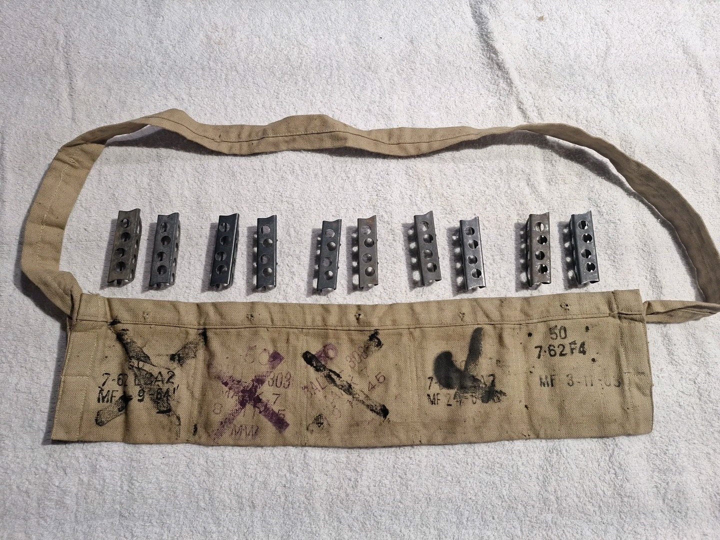 ENFIELD 303 STRIPPER CLIPS AND BANDOLEER, REPACK KIT