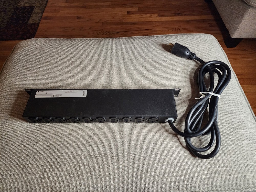 VERTIV GEIST BASIC 10-OUTLET L5-20P10 HORIZONTAL RACK-MOUNTABLE 29584 Power Dist