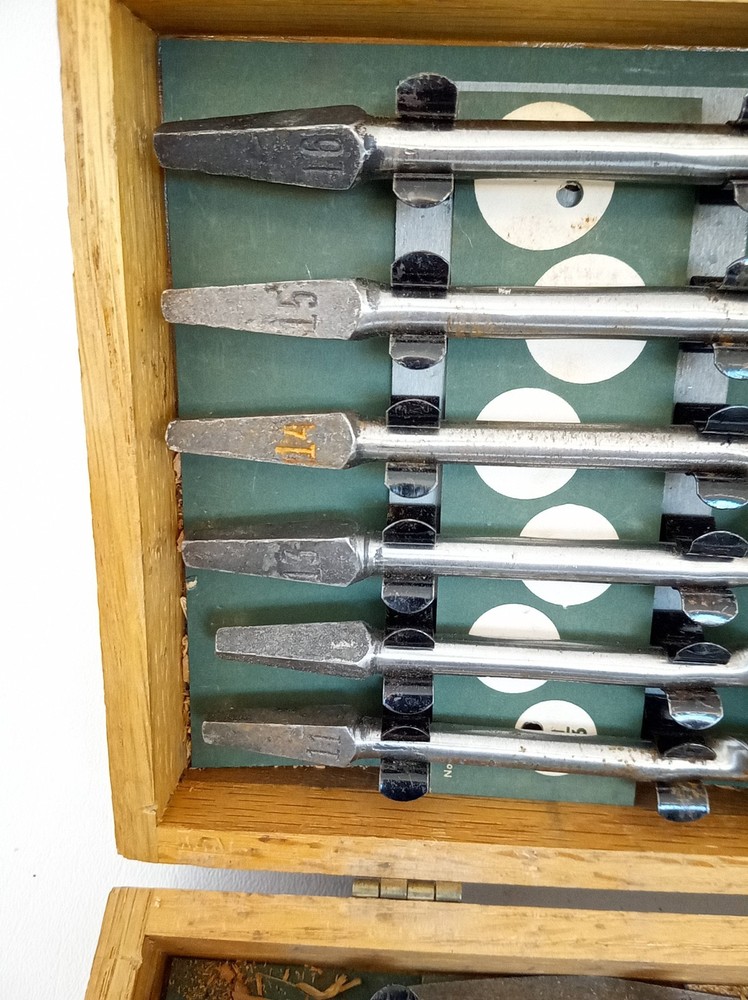 Vintage Irwin drill brace bits never used + paperwork & case