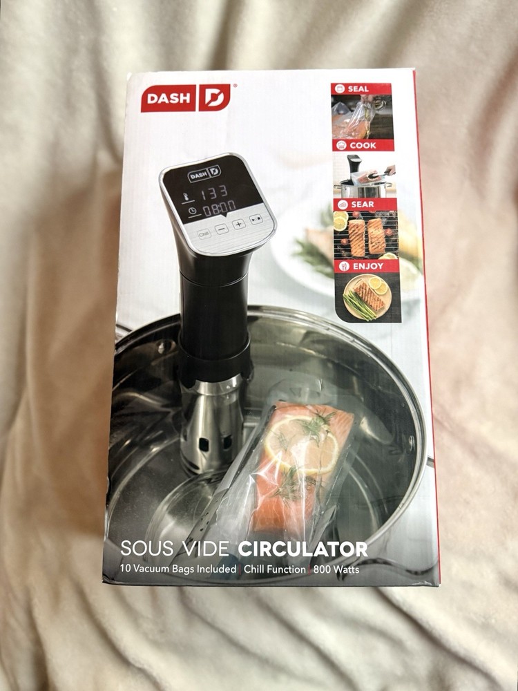 NIB Dash Sous Vide Circulator 800 Watts with Chill Function