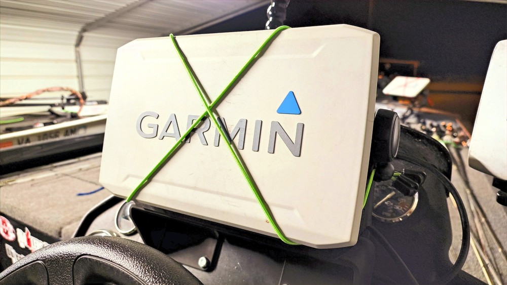 GF Outdoors Adjustable Twist Lock Graph Wrap