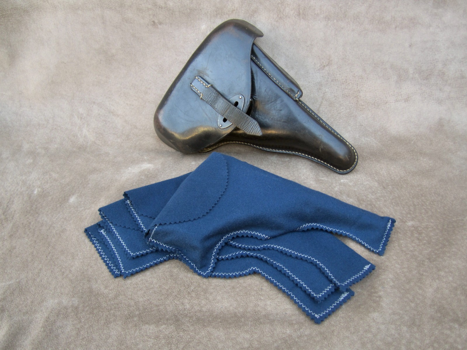 PISTOL SLEEVE PROTECTOR FOR A P38 WW2 PISTOL FOR HARDSHELL HOLSTER USE 🔥