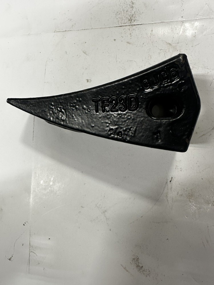 FANGGS Backhoe Bucket Tooth TF 23D