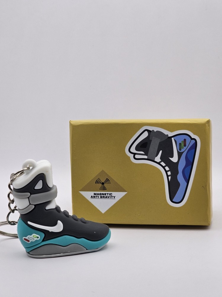 Mini Nike Sneaker keychain with Box