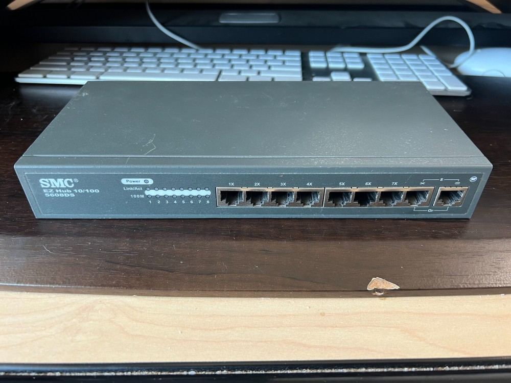 SMC SMC5608DS Wired Ethernet External Hub