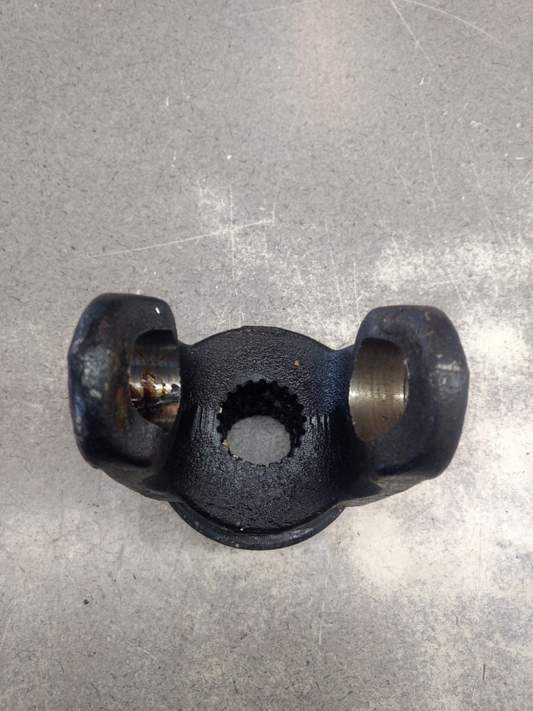 5720H3776 PTO YOKE