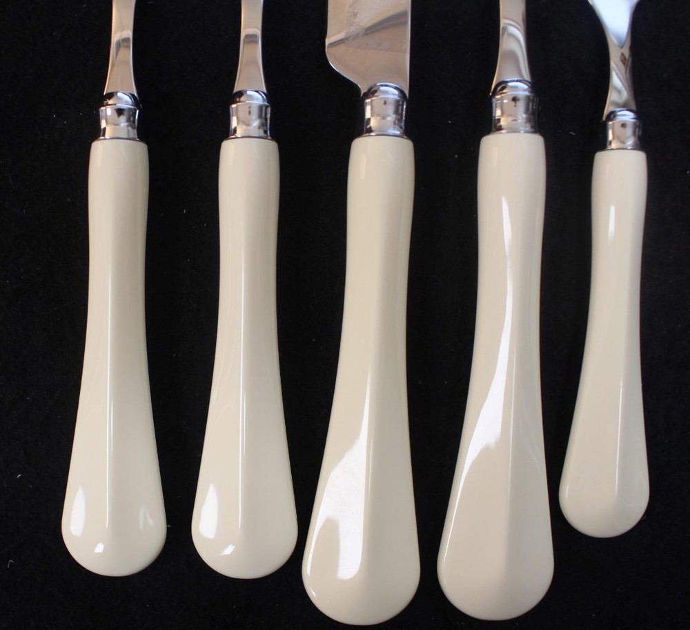 Capdeco Vega Cream Five Piece Place Setting