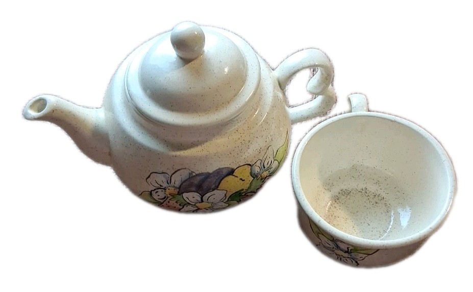 Country Harvest Ceramic Teapot Beige