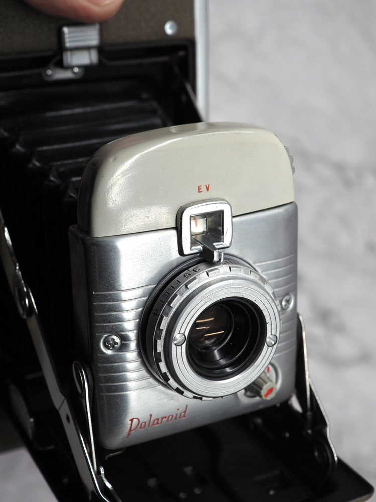 Polaroid Land Camera Model 80A Camera- Shutter - EV Working - Very Clean