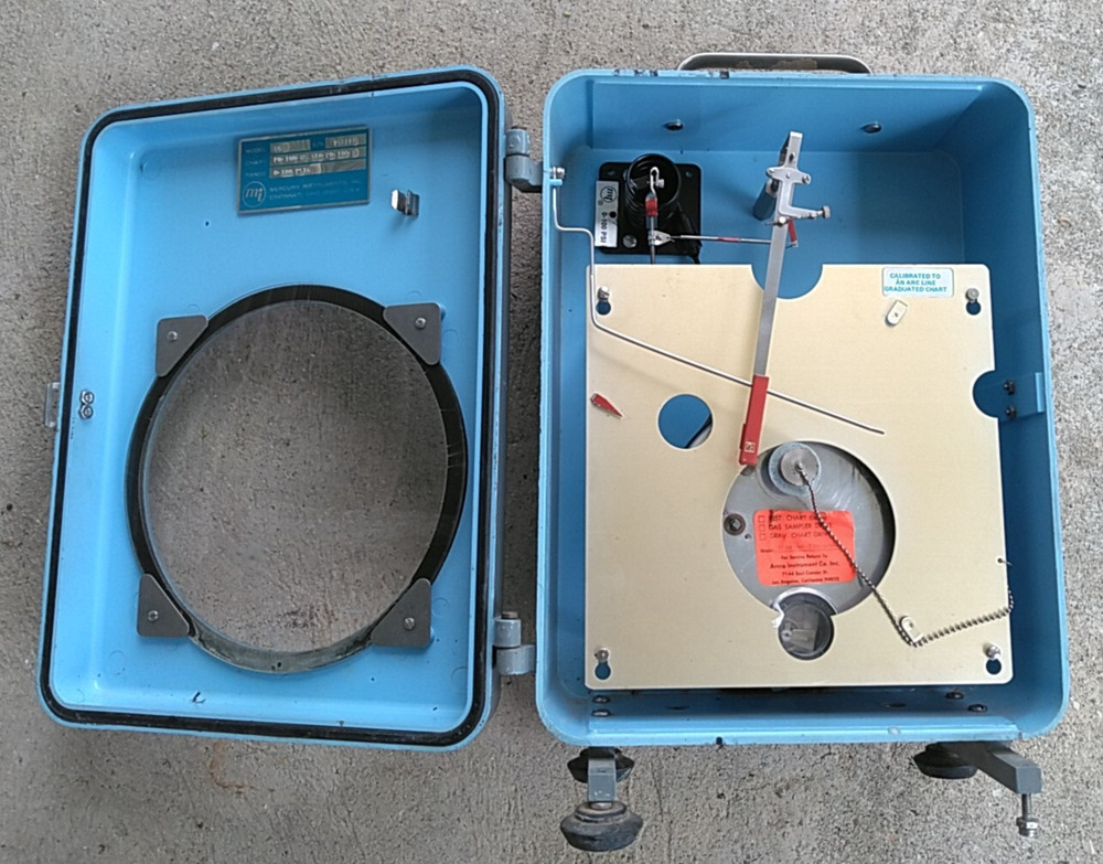 Mechanical chart recorder -Mercury instruments. 100 psi element.