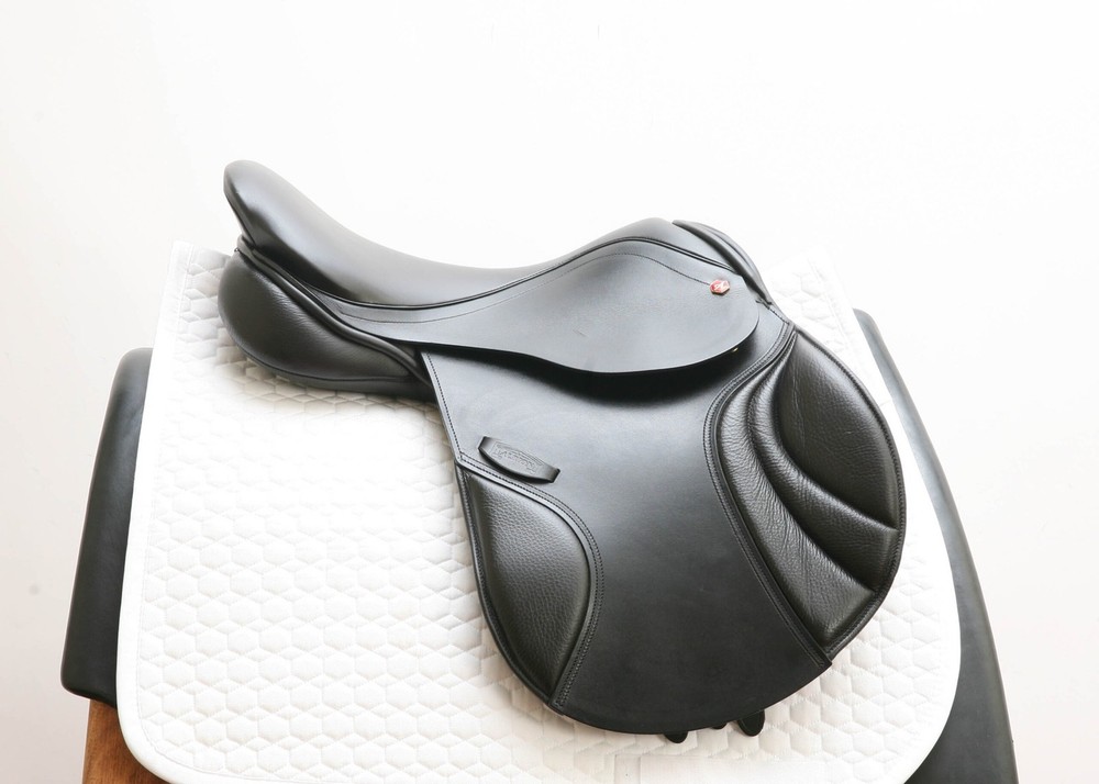 Used Albion K2 Jump 17MW Saddle #7028