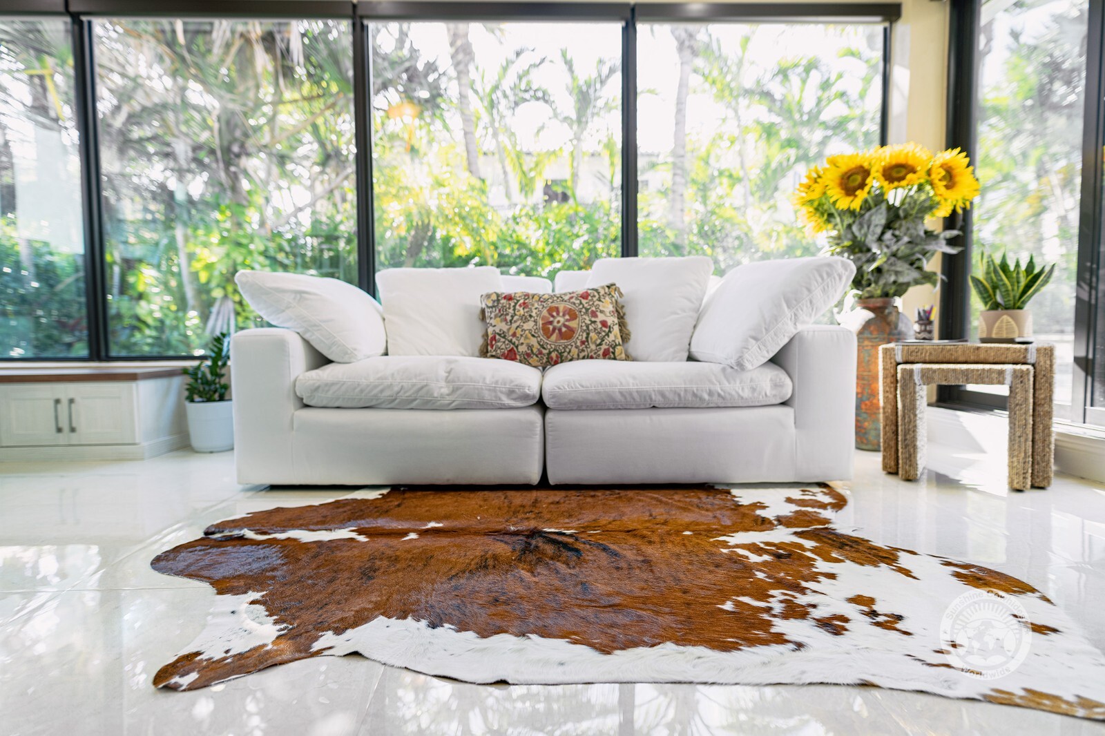 Real Cowhide Rug Brindle Tricolor White Belly - Size 6x7-8’