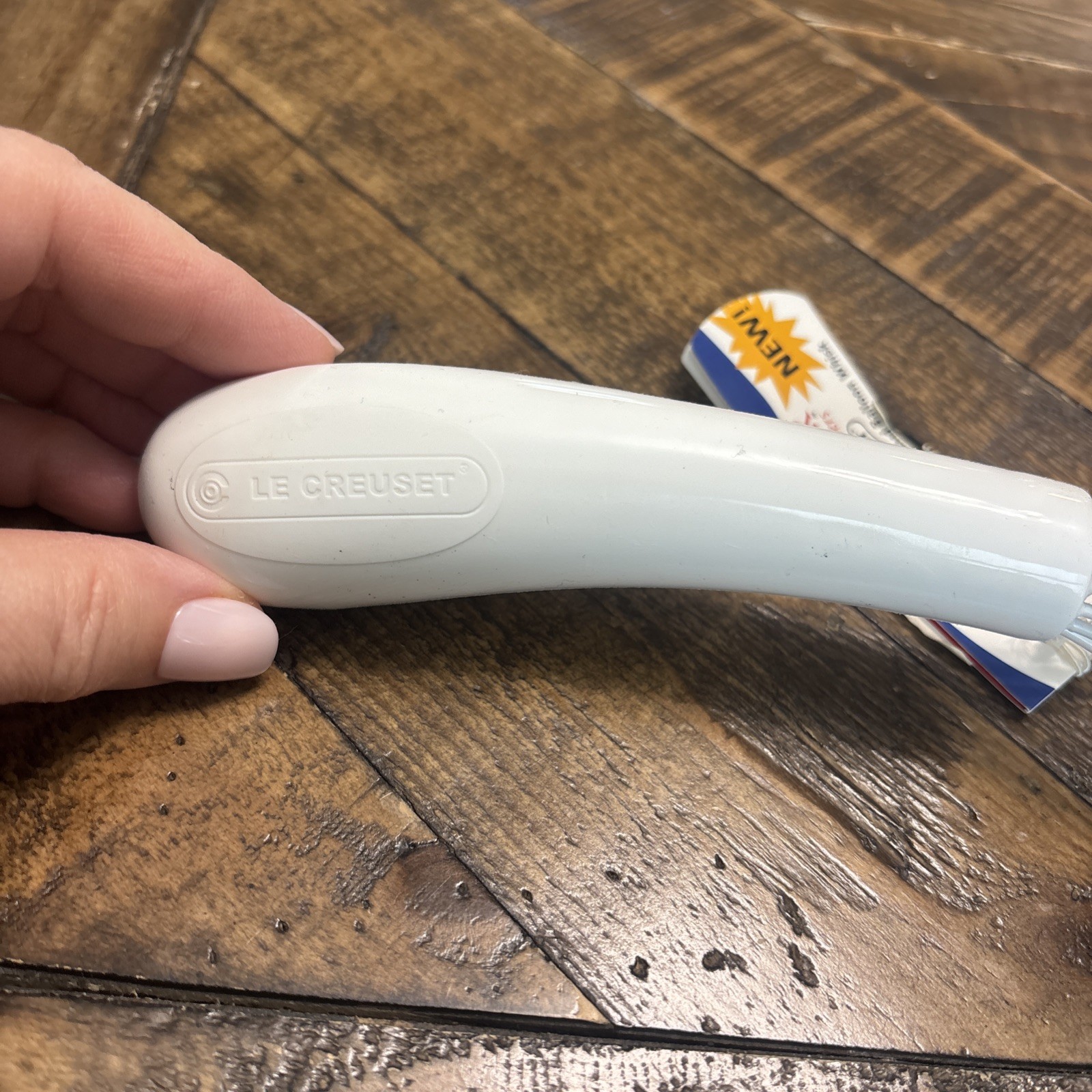 LE CREUSET 12" WHITE SILICONE-COATED BALLOON WHISK