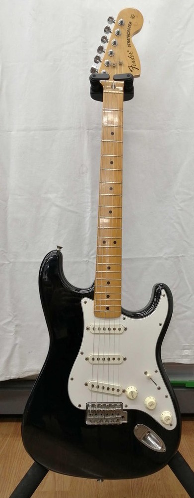 Fender  Stratocaster Type ST-72 JP