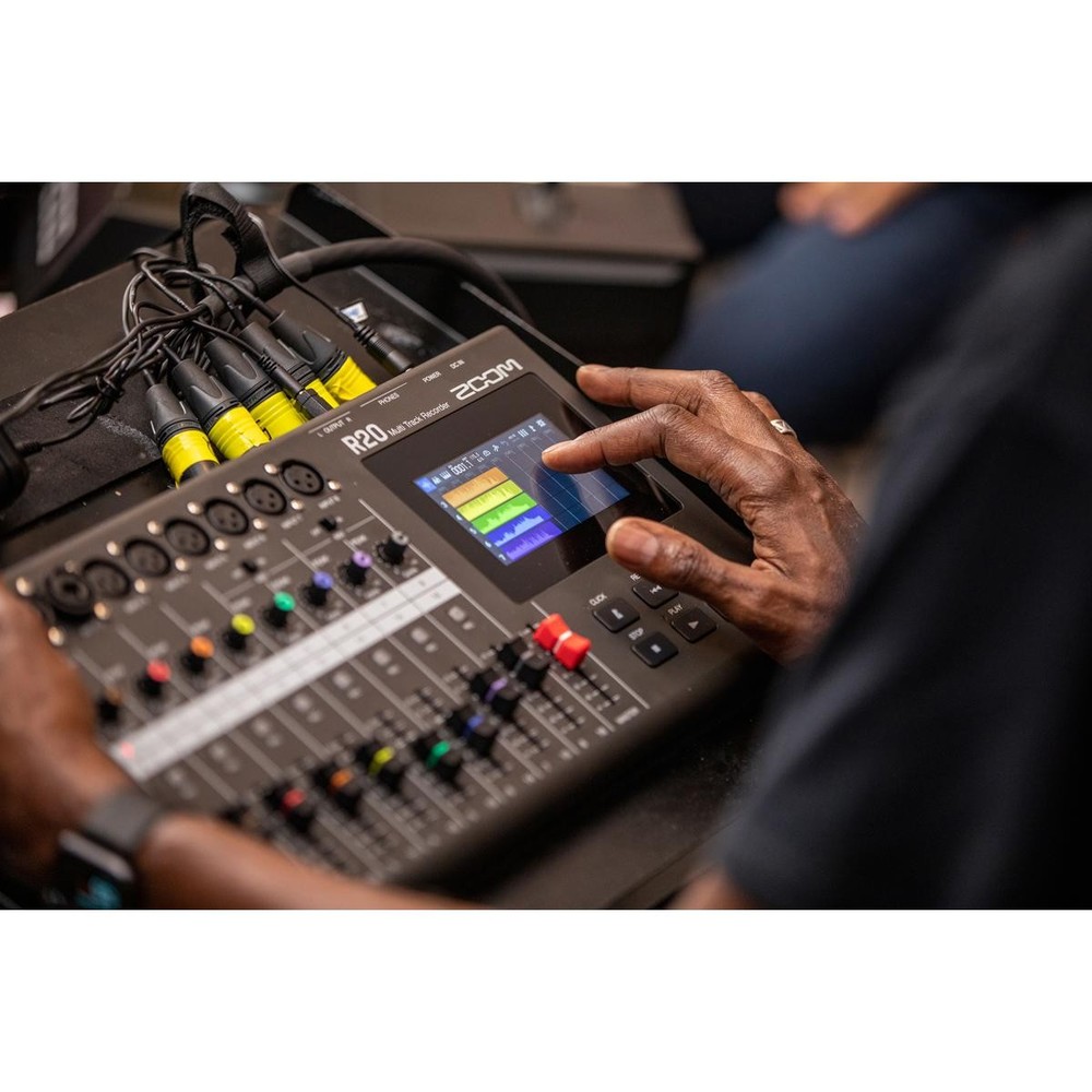 Zoom R20 Portable Multitrack Recorder