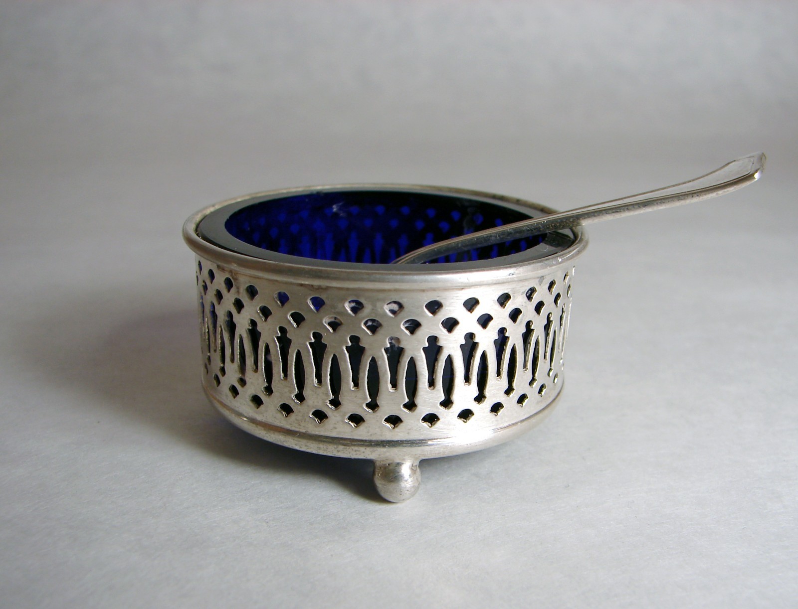 2 Antique Sterling Silver Salt Cellars with Cobalt Glass Liner & Salt Spoons