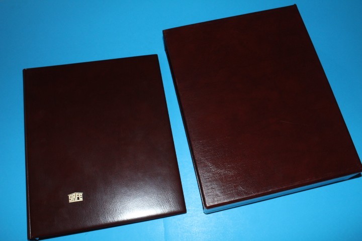 Safe Variant 11 Ring binder inc dustcase 708 Wine Red BlueLakeStamps VERY NICE
