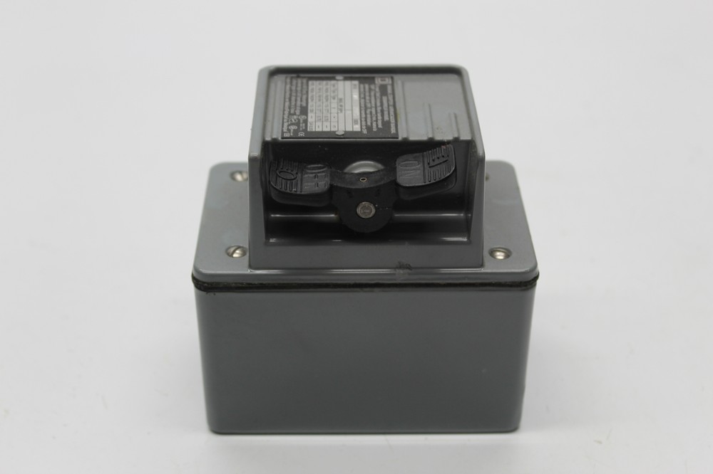 SQUARE D 2510FW1 2003 SER.B MANUAL STARTER UNMP