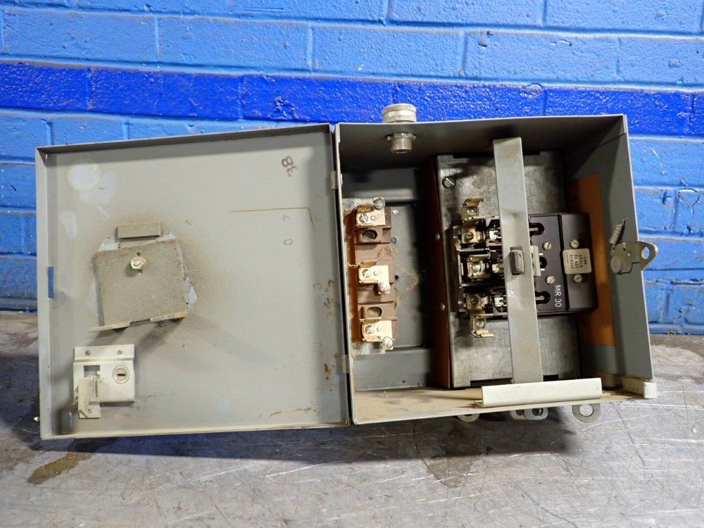 BUS PLUG 01251120330