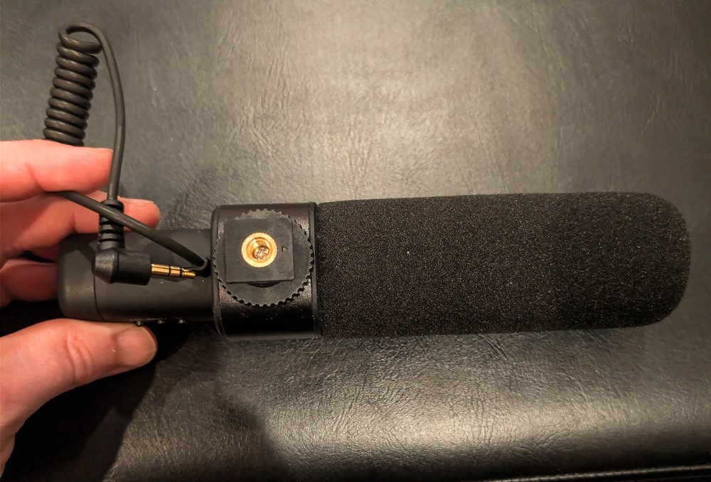 Slightly Used Cm15 on-camera microphone - original packaging - tested